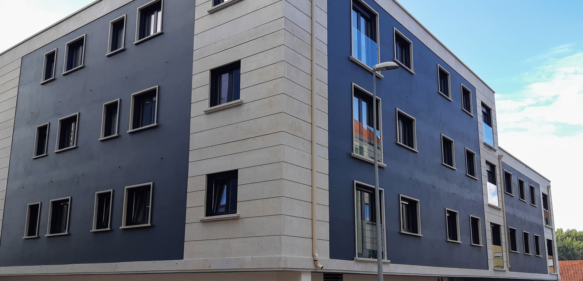 Instaladores de todo tipo de ventanas de aluminio y PVC en Cambados
